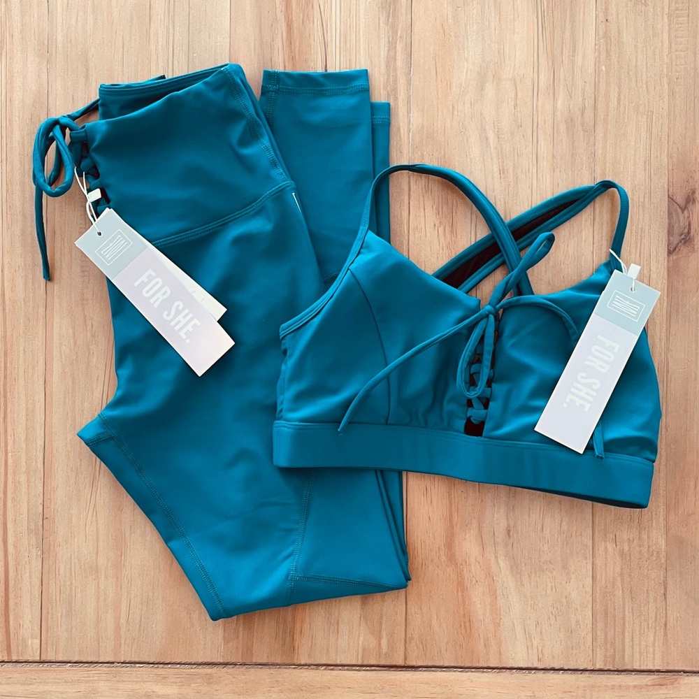 ZIVI Apparel Cinched Legging & Scoop Bra Bundle